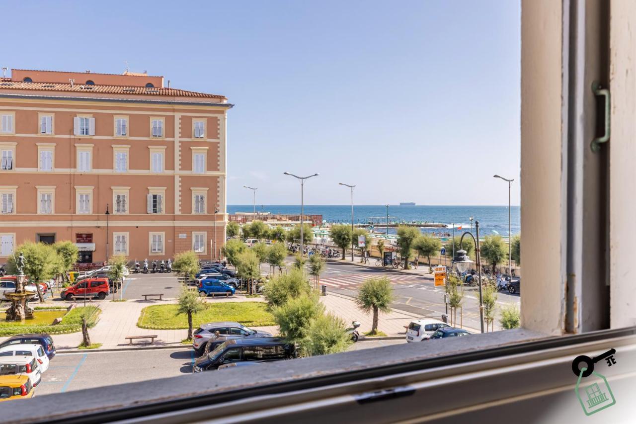 Hotel Rooms Ліворно Екстер'єр фото