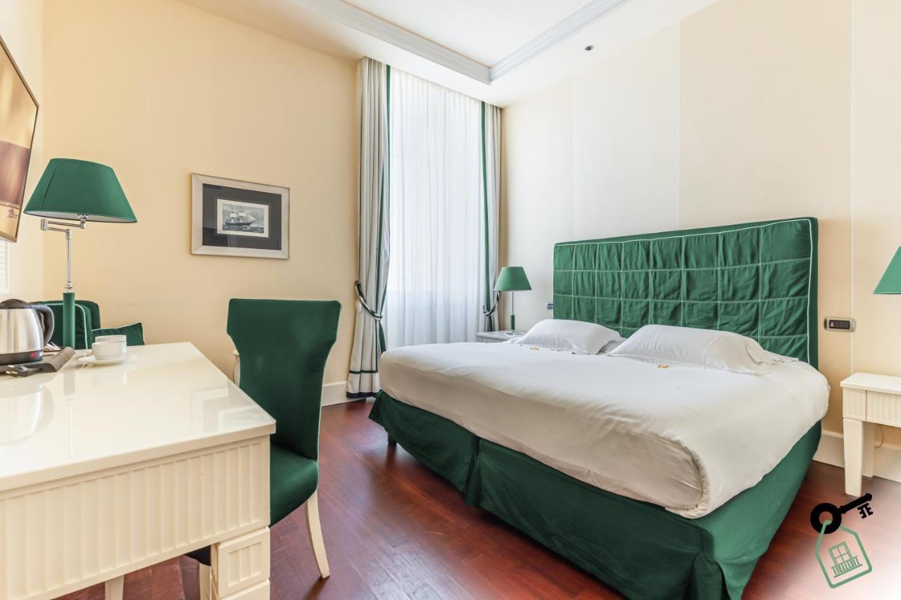 Hotel Rooms Ліворно Екстер'єр фото