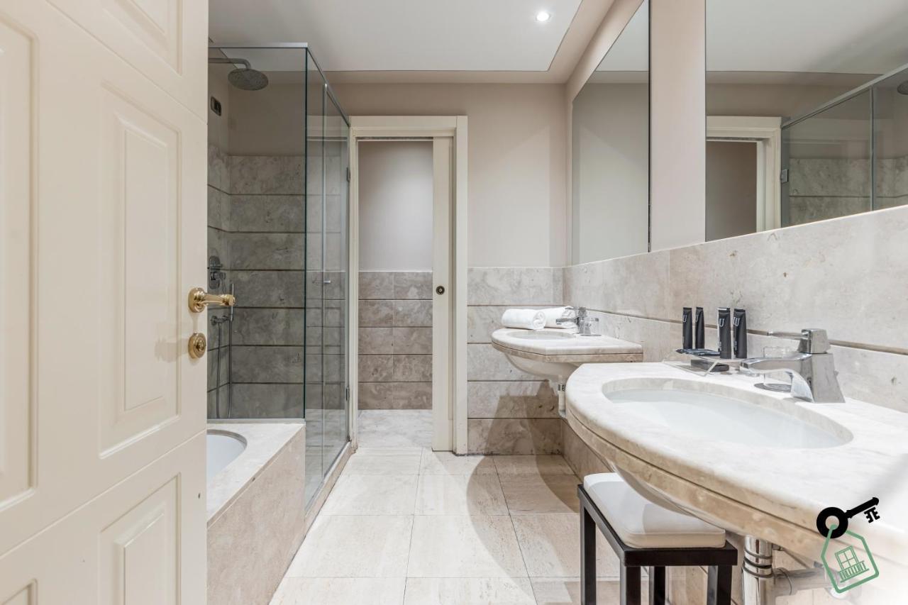 Hotel Rooms Ліворно Екстер'єр фото