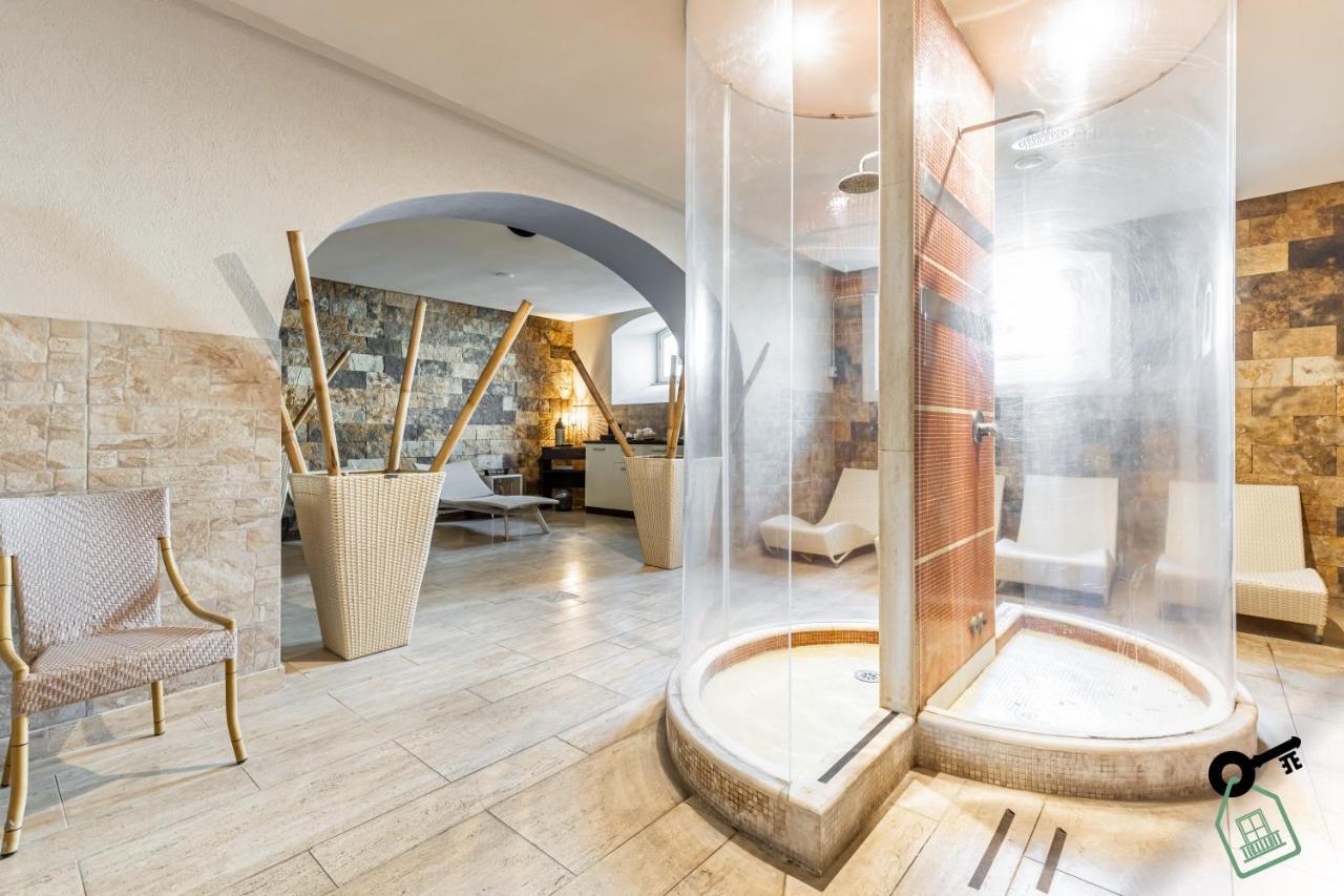 Hotel Rooms Ліворно Екстер'єр фото