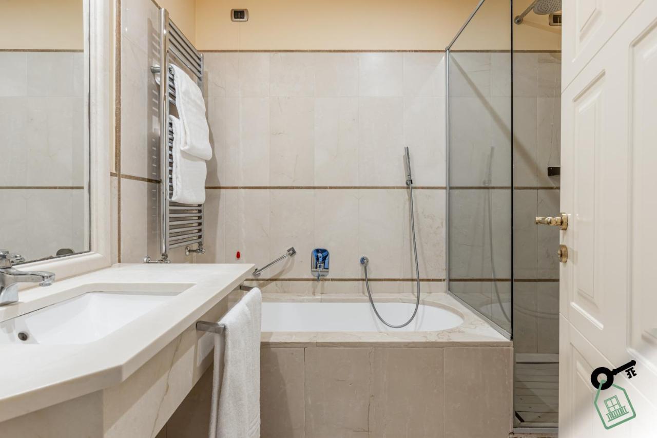 Hotel Rooms Ліворно Екстер'єр фото